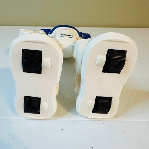 Remote Control Robot With Remote Control & Interactive Features RC Robot - Picture 6 of 16